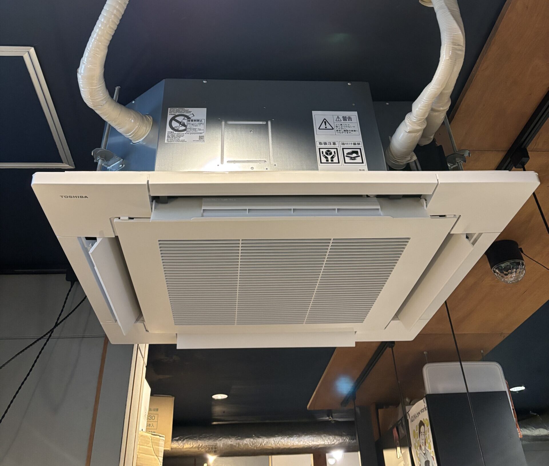 施設のエアコン工事